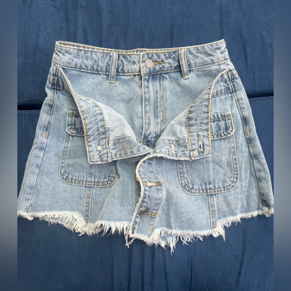 Beautiful skort 💕 - Picture 2 of 4